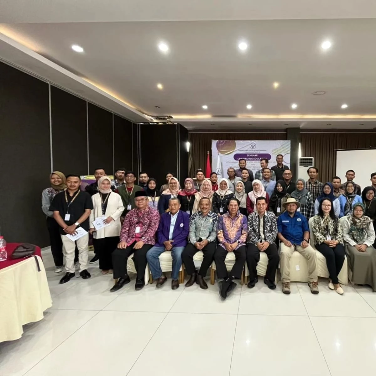 Ketua Umum PBPDHI menjadi Narasumber Seminar PDHI Cabang Jawa Timur VI